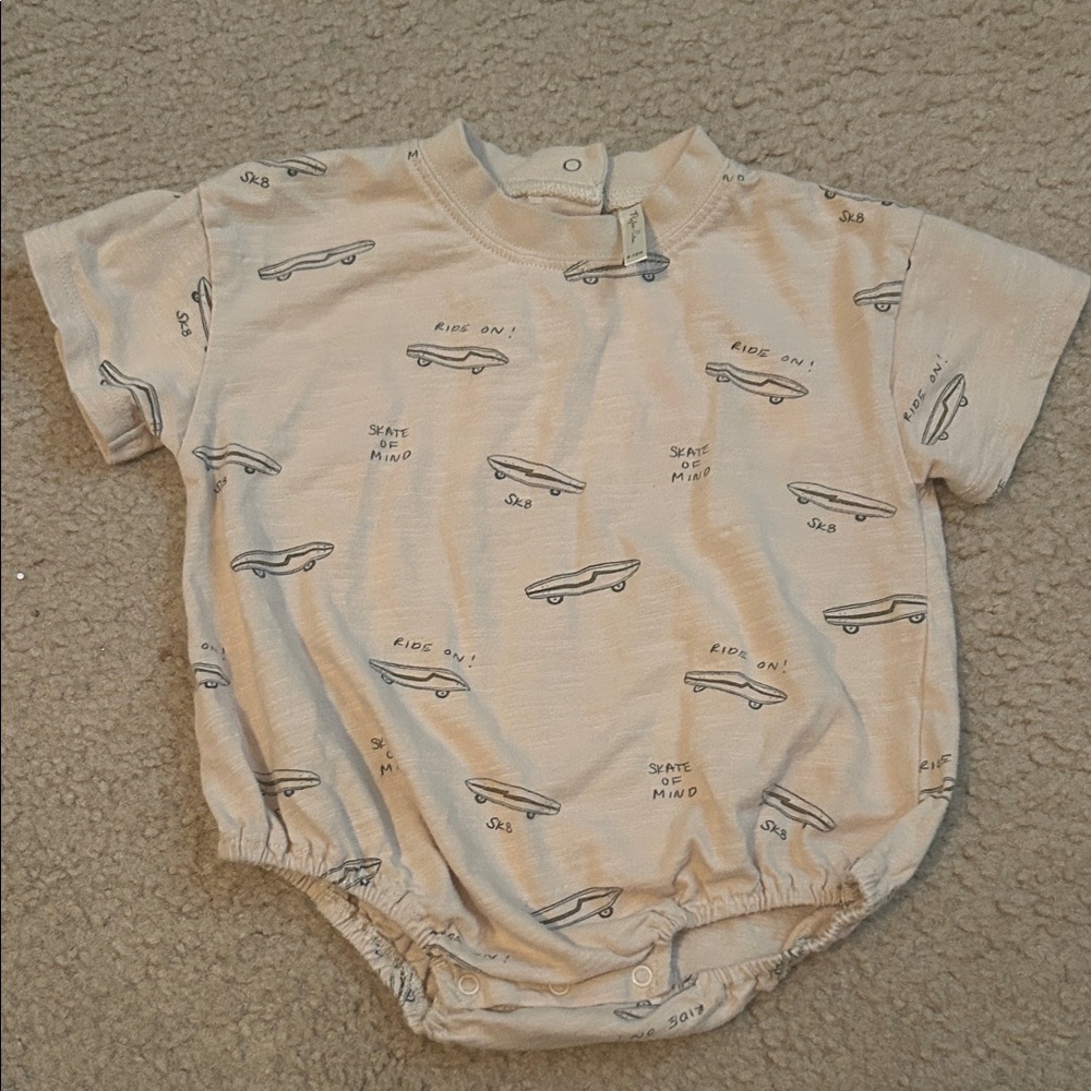 Rylee and Cru 6-12 month Bubble Romper